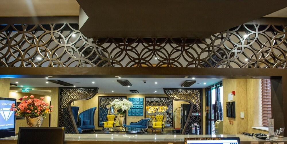Grand Sapphire Hotel & Banqueting Croydon Exterior foto