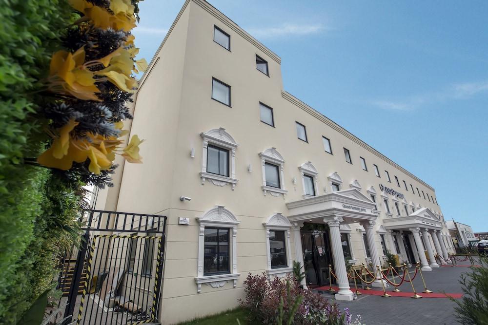 Grand Sapphire Hotel & Banqueting Croydon Exterior foto